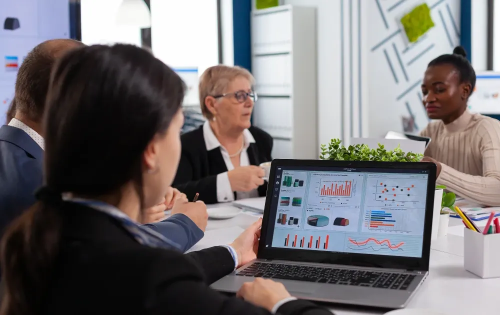 Bell Curve in Performance Appraisal: Benefits & Implementation